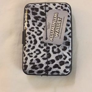 NEWSmall Aluminum Leopard Wallet With Cardholder